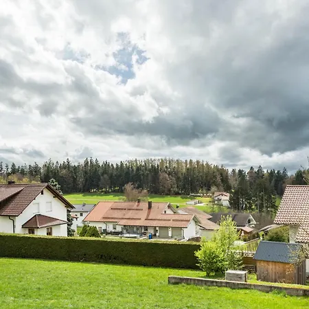 Bauzinger Alm Апартаменты Хауценберг